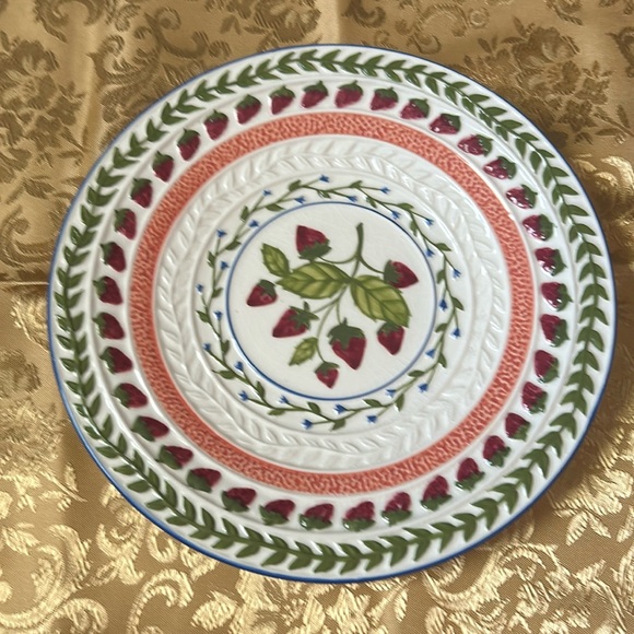 Vintage Strata Group Strawberry Salad Plate HandPainted Philippines 🇵🇭 - Picture 1 of 4